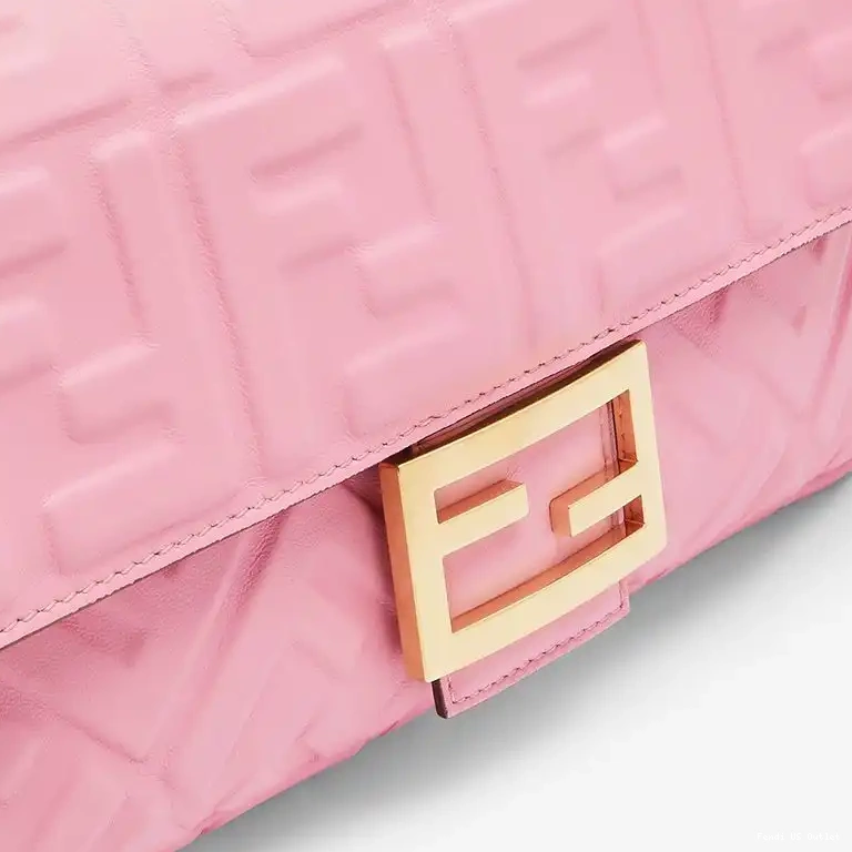 Cheap HOT FF In Fendi Bag Pink Medium Baguette Nappa Leather Motif 0612